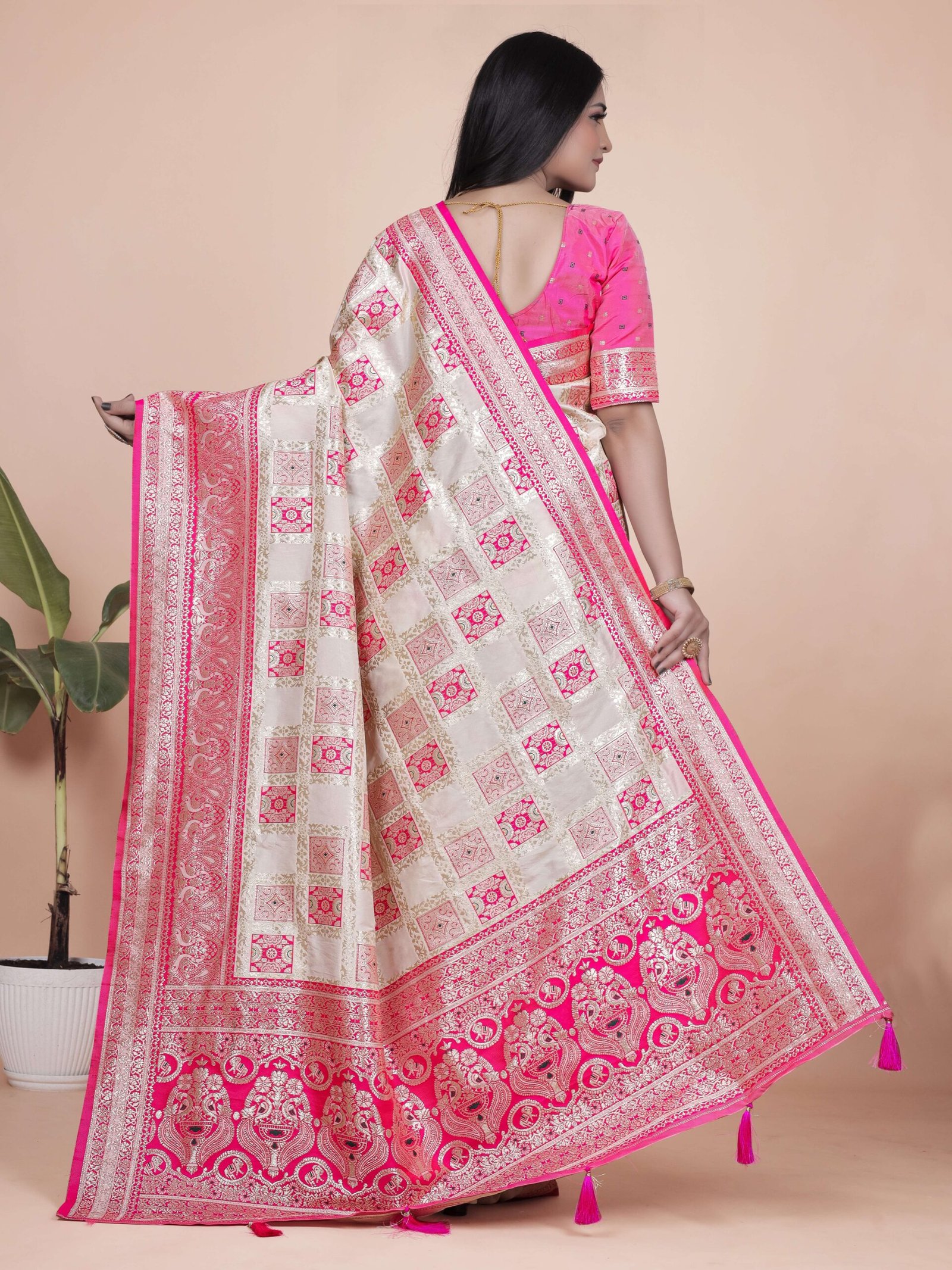 Cream & Pink Banarasi Silk Saree with Silver Zari | Wedding, Party & Traditional Wear | Elegant Banarasi Saree with Contrast Pallu - Image 3